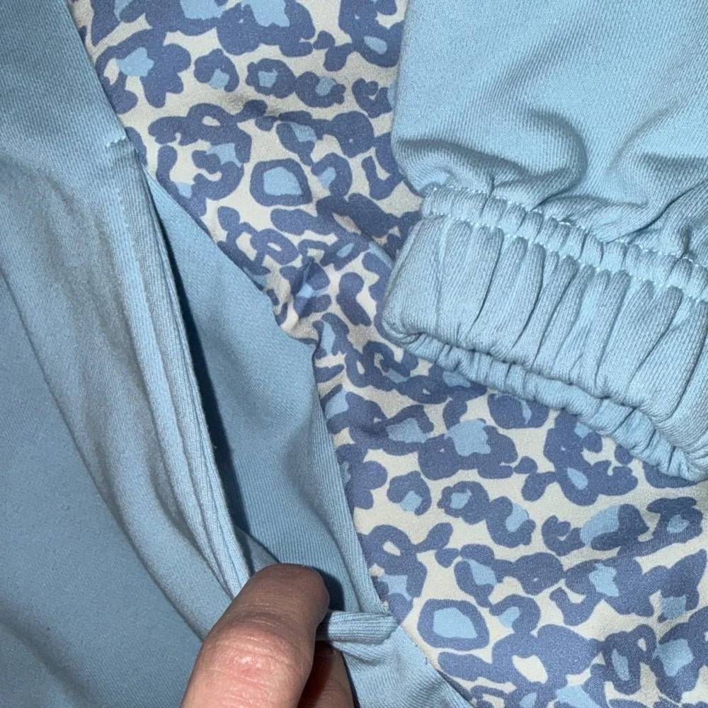 SSYS Blue Animal Print Inset Sweatshirt - Picture 6 of 7